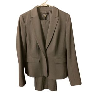 Grey Nine West Suit - Blazer & Pants LIKE NEW